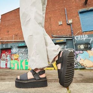 Dr. Martens voss quad leather strap platform sandals